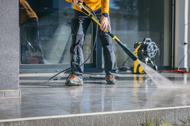 Best Pool Deck Cleaning  in Creve Coeur, MO
